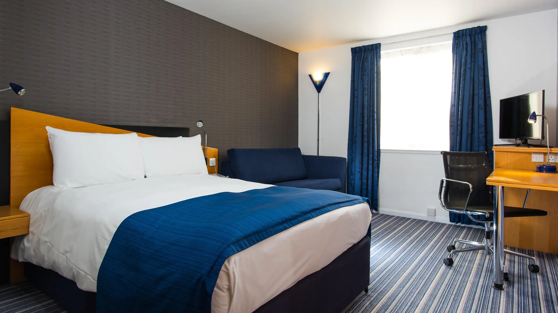 Holiday Inn Express Southampton West By Ihg