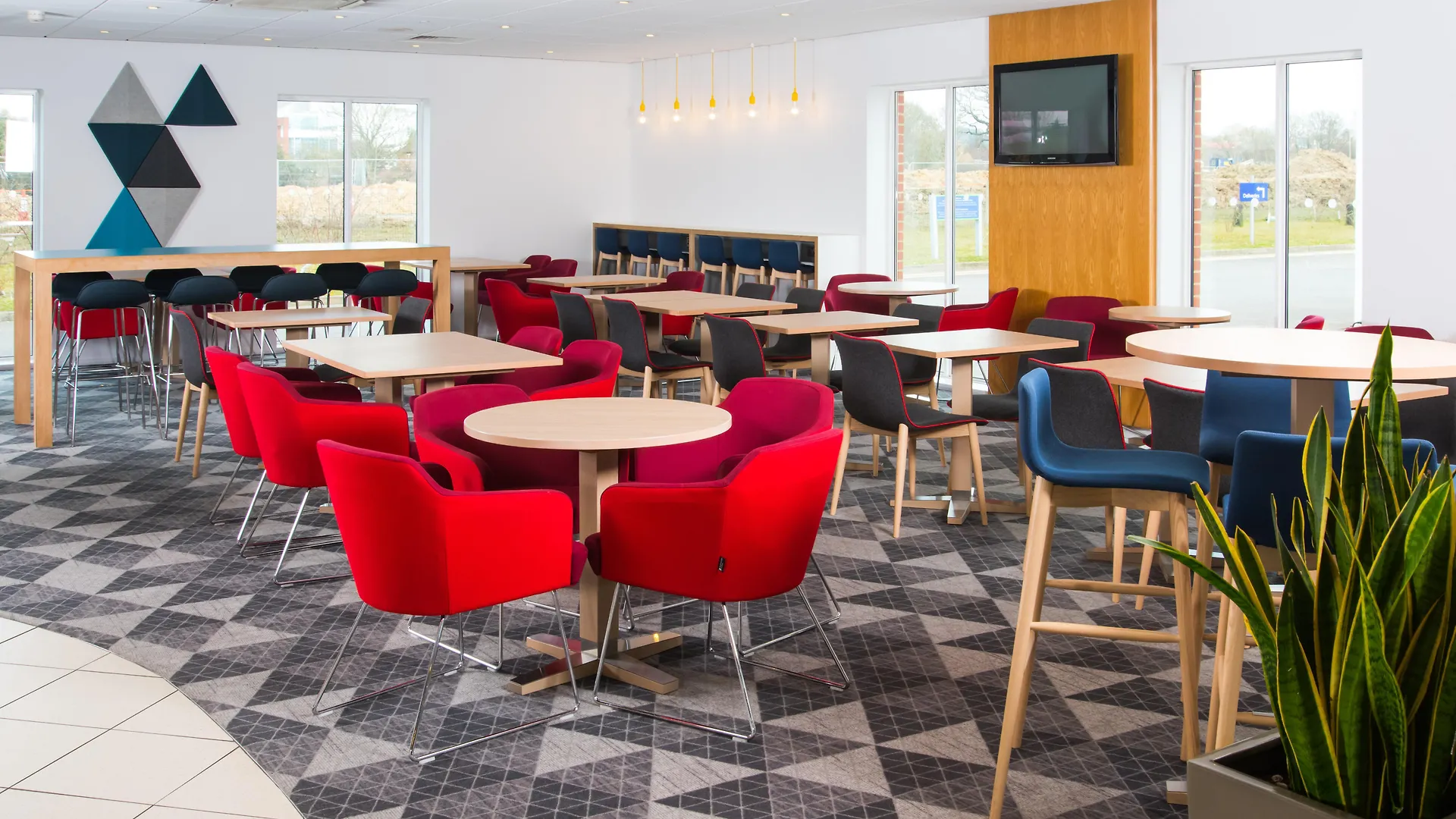 Holiday Inn Express Southampton West By Ihg 3*,
