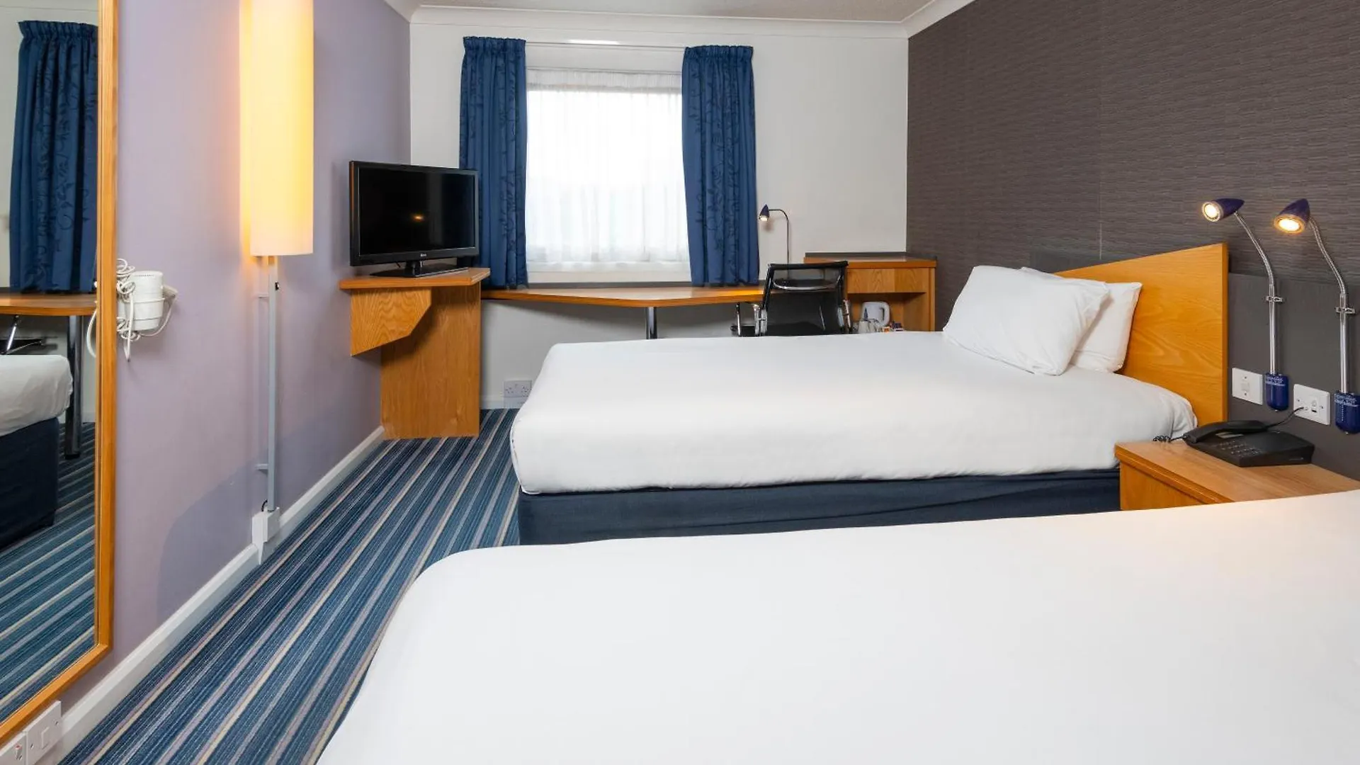Holiday Inn Express Southampton West By Ihg Hotel