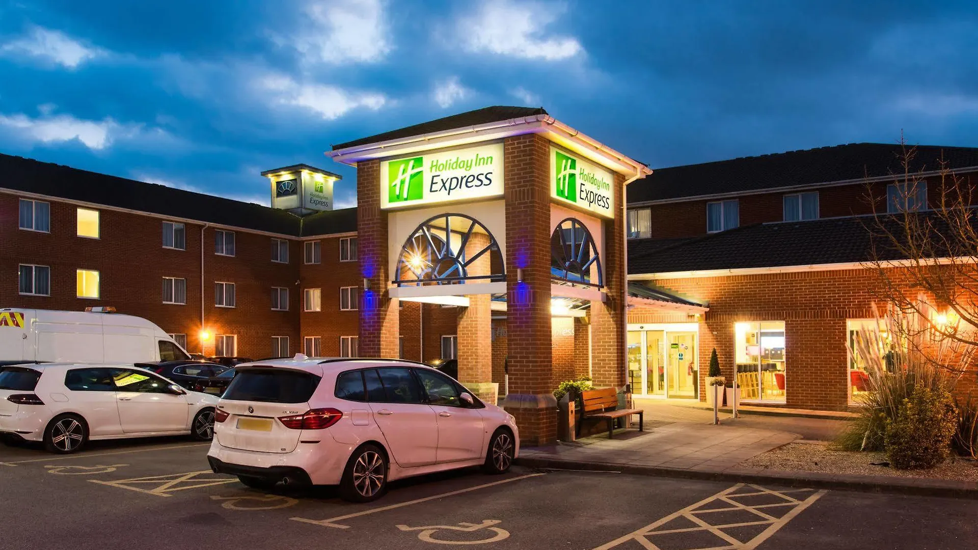 Holiday Inn Express Southampton West By Ihg Hotel Totton